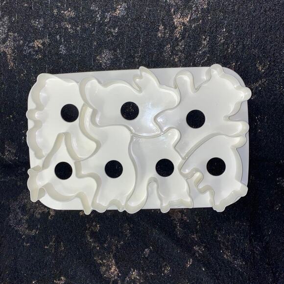 VINTAGE TUPPERWARE All In One 7 Cookie Cutters Rabbit Duck Elephant Bear EASTER - Picture 2 of 7